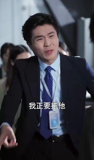 归来已是陌路人,人生轨迹的变迁与重逢的无奈